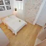 Guverna New * Задар
