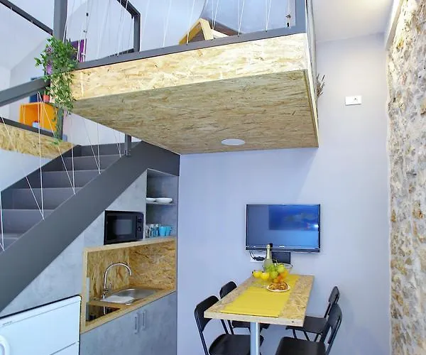 Guverna New Apartmán *