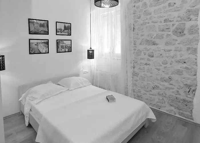 Guverna New Apartmán *