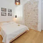 Apartment Guverna New *
