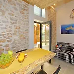 Guverna New Apartment