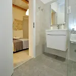 Guverna New * Zadar