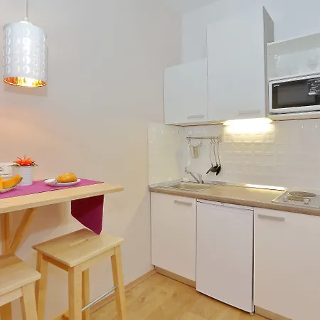 Apartman Guverna New Zára