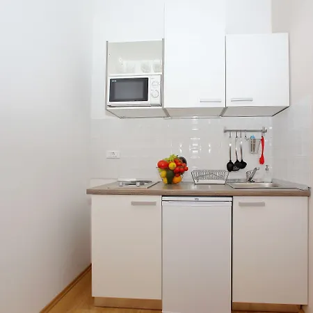Apartment Guverna New *