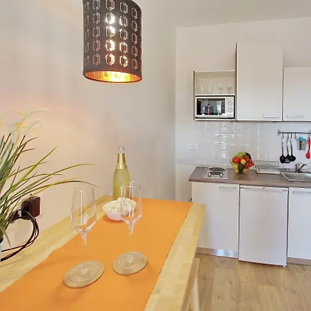 Guverna New Appartement *