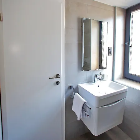 Guverna New Appartement *