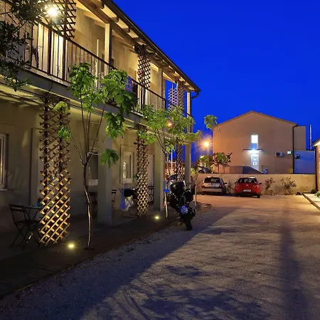 Guverna New Apartman Zadar