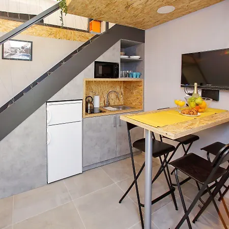 Guverna New Appartement Zadar