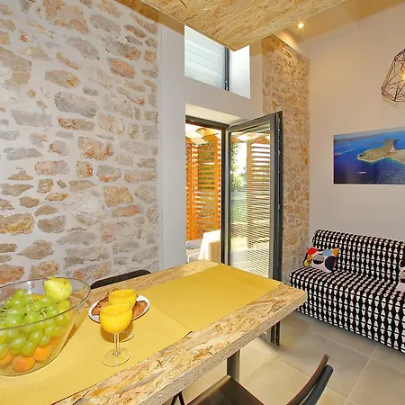 Guverna New Apartment
