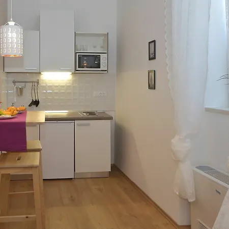 Guverna New Apartmán *
