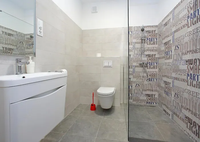 卜维娜新城公寓 * 扎达尔